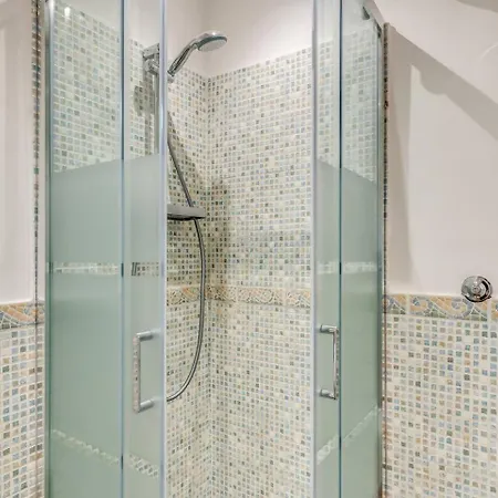 Charming Flat By The Vatican Apartment