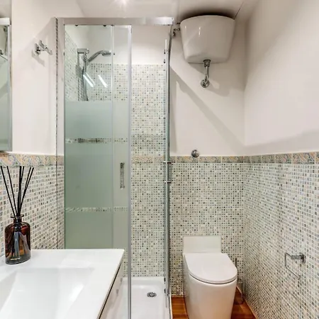 Charming Flat By The Vatican Apartment *